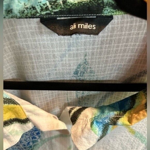 Ali Miles Artsy Graphic Tropical Floral Lightweight Tunic Button Down Top - Picture 9 of 11